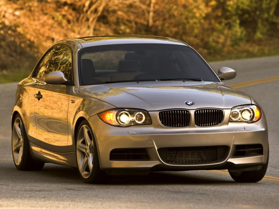  BMW 135i Coupe 2008 года  (US) (фото 9 из 22)